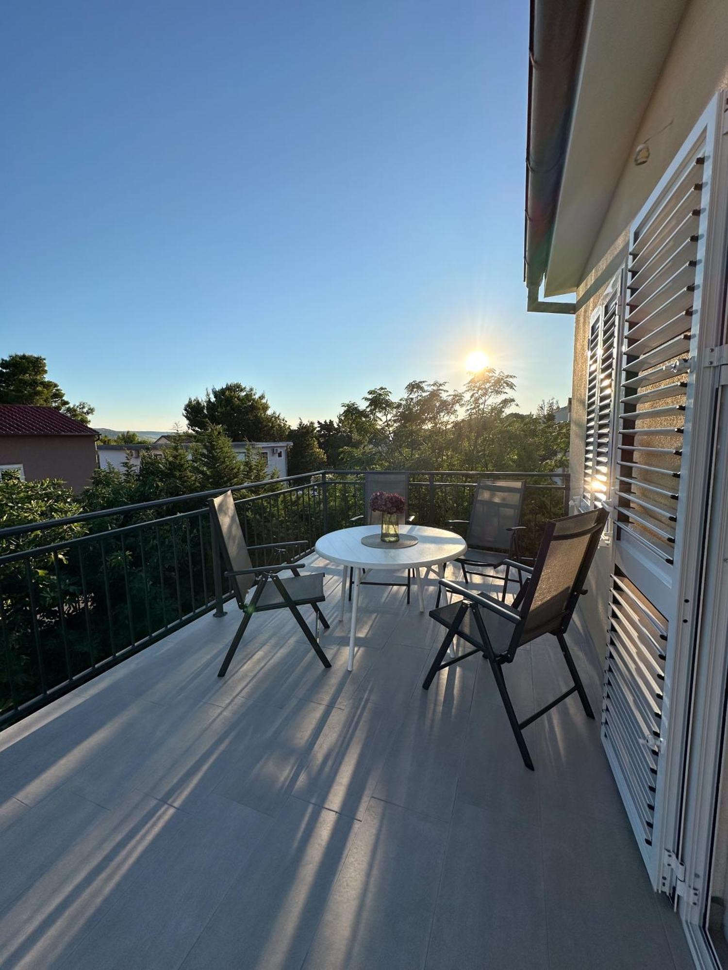 Apartment Barun 200m From *